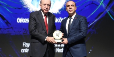 İnönü Üniversitesi Öğretim Üyesi Prof. Dr. Suat Tekin’e TÜSEB Bilim Teşvik Ödülü