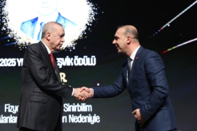 Prof. Dr. Suat Tekin’e Cumhurbaşkanından Teşvik Ödülü