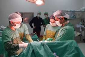 2 Kilogramı Aşan Dev Tümör Başarıyla Çıkarıldı
