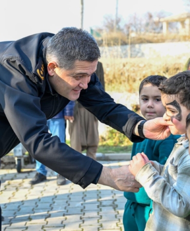 Akçadağ’da emniyetten minik öğrencilere anlamlı buluşma