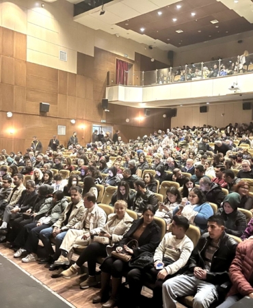 “Bu Da Geçer Ya Hu” Malatya’da Sahnelendi