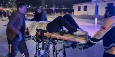Hanımınçiftliği Mahallesi’nde İki Otomobil Çarpıştı: 3 Yaralı