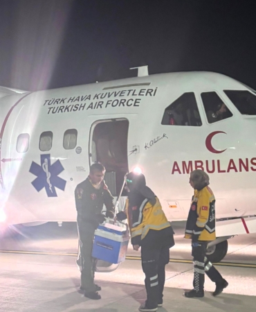 Hava Kuvvetleri Ambulans Uçağı Zamana Karşı Yarıştı: Karaciğer Grefti Adana’dan Malatya’ya ulaştırıldı