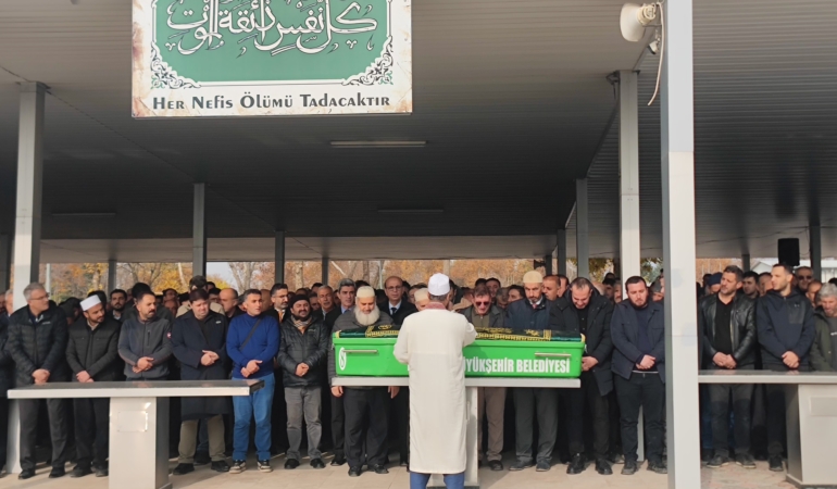 Kaza Kurbanı Genç Doktor Gözyaşları Arasında Defnedildi