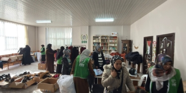 Malatya İHH’dan Yetim, İhtiyaç Sahibi ve Mülteci Ailelere Kışlık Mont ve Kıyafet Desteği