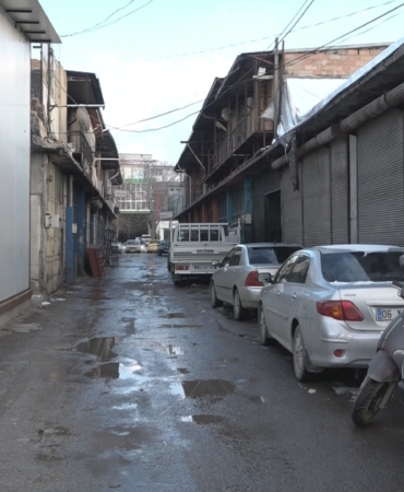 Malatya Küçük Sanayi Sitesi Kurasında İki Esnaf Açıkta Kaldı: “İş Yerimiz Yok, Nereye Gideceğimizi Bilmiyoruz”