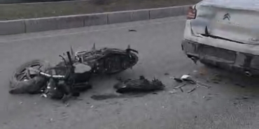Malatya’da Otomobil İle Motosiklet Çarpıştı: 17 Yaşındaki Sürücü Yaralandı