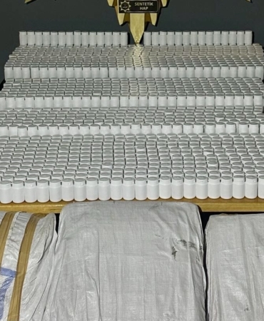 Malatya’da Uyuşturucu Operasyonu: 75 Bin 376 Sentetik Ecza Ele Geçirildi
