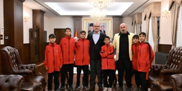 Milli Takıma Seçilen Hokeycilerden Vali Serdar Yavuz’a Ziyaret