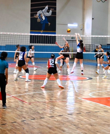 Nicer Hotel Voleybol Derbide Güldü: Malatya Voleybol’u 3-0 Mağlup Etti