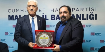Ziraat Odalarından CHP İl Başkanı Yıldız’a Teşekkür Plaketi: “Çiftçiye Faizsiz Nefes Kredisi Şart”