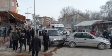Dilek Mahallesi’nde Trafik Kazası: 2 Yaralı
