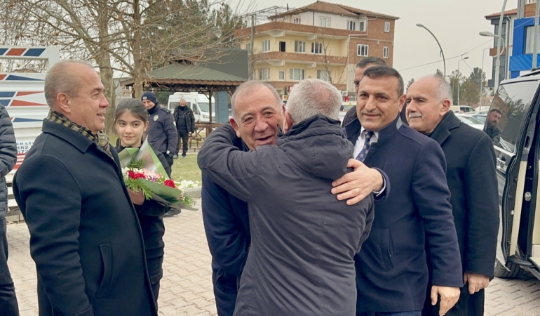 Gürsel Tekin'den Göçer’e Destek Ziyareti: “Nerede Haksızlık Varsa Oradayız”