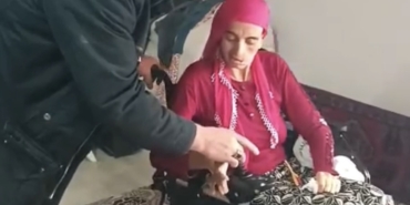 Malatya’da Hayırseverlerden Tekerlekli Sandalye Desteği