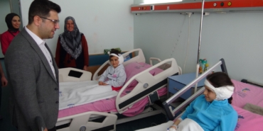 Malatya’da İki Kuzen Koklear İmplantla Yeniden Duymaya Başladı