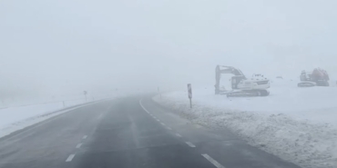 Malatya’ya Ulaşım Sağlayan Ana Güzergâhlarda Kar Ve Tipi Nedeniyle Trafik Kısıtlandı