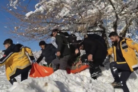 Pütürge’de Kar Engeli Aşıldı, 81 Yaşındaki Hasta Kurtarıldı
