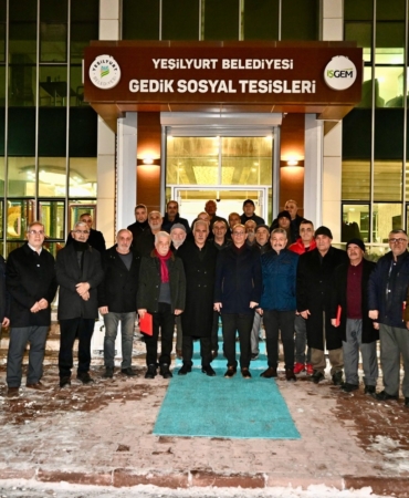 Yeşilyurt’ta Ustalara Vefa: Yarım Asırlık Emekler Plaketle Taçlandırıldı!
