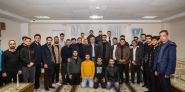 Başkan Er, Üniversite Öğrencileriyle Sahurda Buluştu: "Ulaşımda Önemli Çalışmalarımız Olacak"