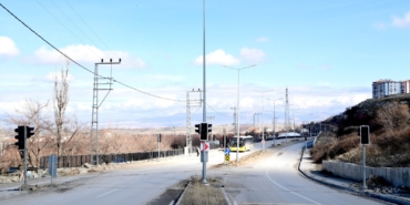 Büyükşehir Trafikte Güvenliği Artırıyor: Yoğun Noktalara Sinyalizasyon Kuruluyor