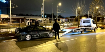 Çevreyolunda İki Otomobil Çarpıştı: 2 Yaralı