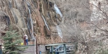 Günpınar Şelalesi Haftasonu Ziyaretçilerin Uğrak Noktası Oldu
