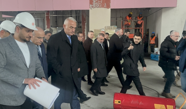 Kültür Ve Turizm Bakanı Ersoy, Sabancı Kültür Merkezi İnşaatında İncelemelerde Bulundu