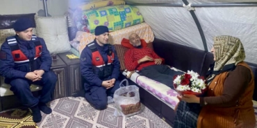 Sevgililer Günü’nde Duygulandıran Talep: “Eşime Çiçek Getirin”