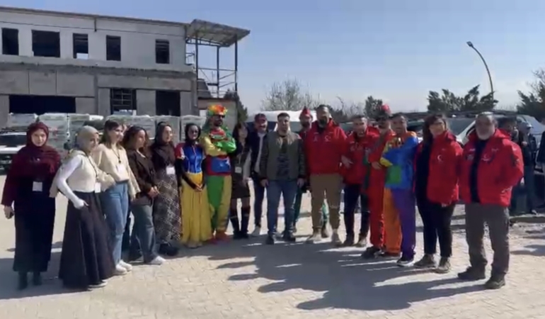 Tepeköy İlkokulu’nda Gönüllülerden Anlamlı Dayanışma Örneği