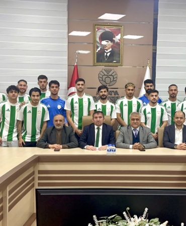 Yeşilyurtspor’da Transfer Fırtınası: Yeni İsimler Tanıtıldı