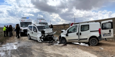Ayvalı-Darende Yolunda Feci Kaza: 4 Yaralı