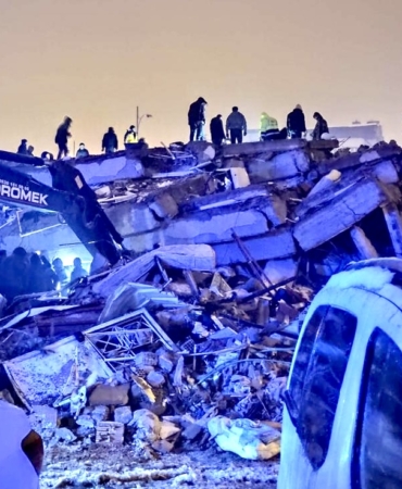 Bayrak Sitesi Davasında Karar Çıktı: 8 Sanığa Hapis, 6’sı Tutuklandı