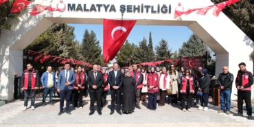 Çocuklardan Şehit Kabirlerine Anlamlı Ziyaret