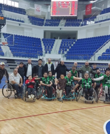 Malatya Büyükşehir Belediyesi Tekerlekli Sandalye Basketbol Takımı Liderliğe Yükseldi