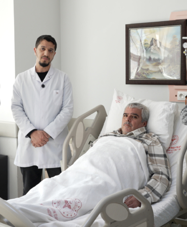 Malatya’da 20 Santimetrelik Dev Kitle Kapalı Yöntemle Çıkarıldı