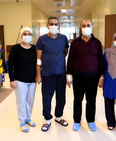 Turgut Özal Tıp Merkezi’nde 2’li Çapraz Böbrek Nakli Başarıyla Tamamlandı