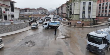 Yeşilyurt Belediyesi Deprem Konutlarında Bayram Öncesi Temizlik Çalışmalarını Yoğunlaştırdı