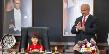 Başkan Sami Er Koltuğunu Ece Sayar’a Devretti