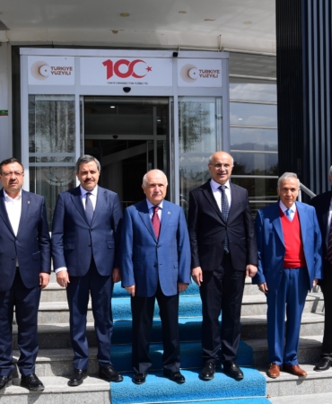Cemil Çiçek’ten Malatya ve Turgut Özal Vurgusu