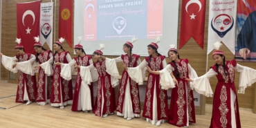 Doğanşehir’de Kardeşlik Buluşması: Kırgızistan’dan Gelen Öğrenciler Kültürlerini Tanıttı