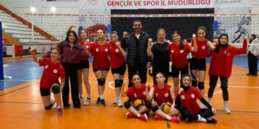 Kars'ta Malatya Fırtınası: Filenin Kraliçeleri Destan Yazdı