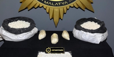 Şeker Çuvalından Zehir Çıktı: 3 Kilo Metamfetaminle Yakalandı