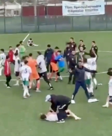 U-14 Gelişim Ligi’nde Bitiş Düdüğüyle Yeşil Saha Karıştı