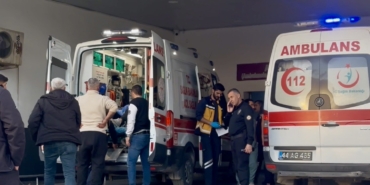 Yeşilyurt’ta Akrabalar Arasında Bıçaklı Kavga: 2 Yaralı