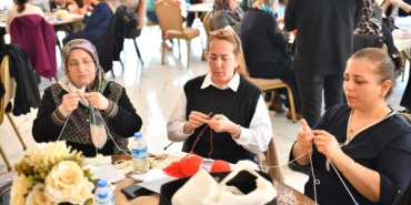 Yeşilyurt'ta Şişler Konuştu, Nefes Kesen Örgü Maratonu
