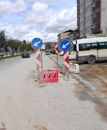 D-300 Karayolu’nda Bitmeyen Çalışma Tepki Çekiyor