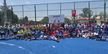 Milli Egemenlik Ortaokulu Hokey Takımı Türkiye Şampiyonu Oldu