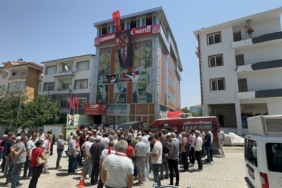 CHP Malatya İl Binası Önünde Protesto: Barış Yıldız’dan Yeni Yönetime Sert Tepki