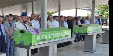 Malatya’daki Aile Faciasında Anne ve Kız Son Yolculuğuna Uğurlandı