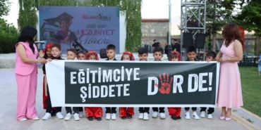 Miniklerin Mezuniyet Coşkusu Duygulandırdı